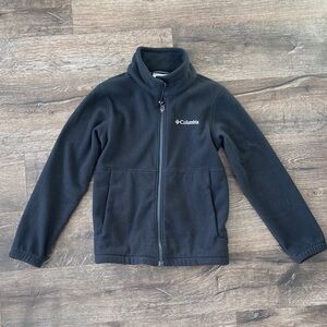 Columbia Black fleece zip up. Boy’s Small (8)